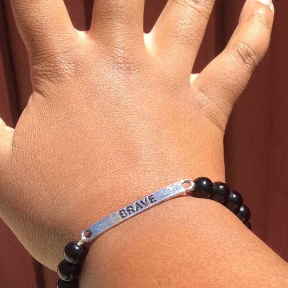 “Brave” black beaded bracelet - Picture 3 of 3